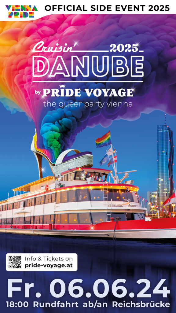 Partyboot bei Nacht mit Regenbogenschuh und Pride-Rauch über Wien – Veranstaltung »Cruisin’ Danube 2025« der Pride Voyage