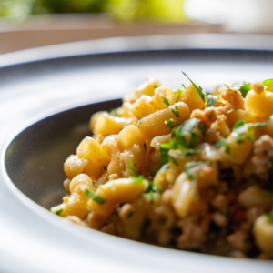 Hascheehörnchen In Weißer Schale Serviert (Serviervorschlag)